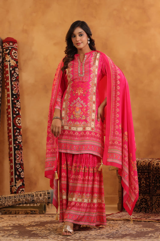 Gulabi Noor Sharara Set